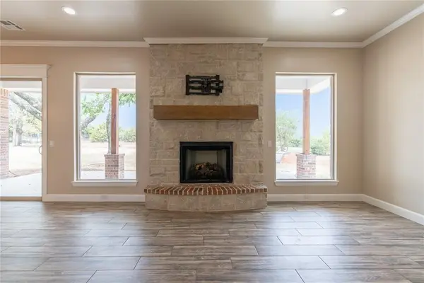 2408 Blackjack CT, Blanchard, OK 73010
