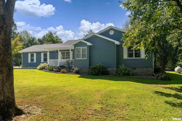 1006 Sally Holler RD, Harrisburg, IL 62946