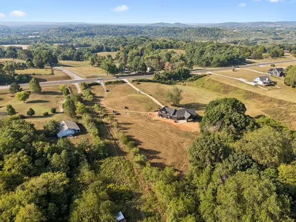 1929 New Lewisburg Hwy, Columbia, TN 38401