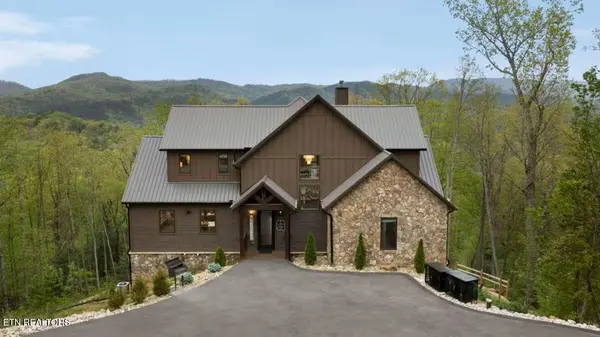 5016 Long Rifle Rd, Walland, TN 37886
