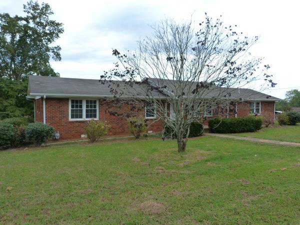 505 Kindel Dr, Decherd, TN 37324
