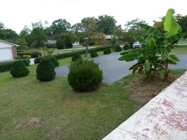 505 Kindel Dr, Decherd, TN 37324