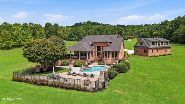 4262 Lake Meadow Way, Louisville, TN 37777