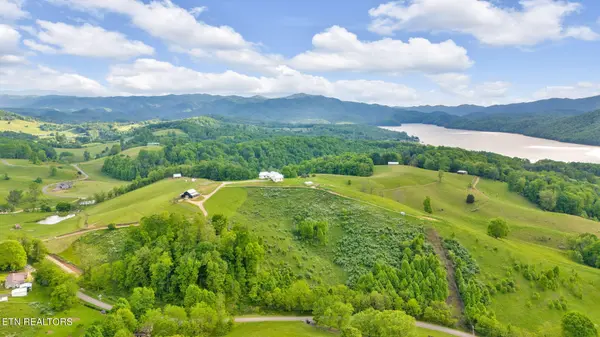 636 Dry Hill Rd, Butler, TN 37640
