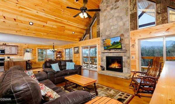 408 Potters Ridge Road, Gatlinburg, TN 37738