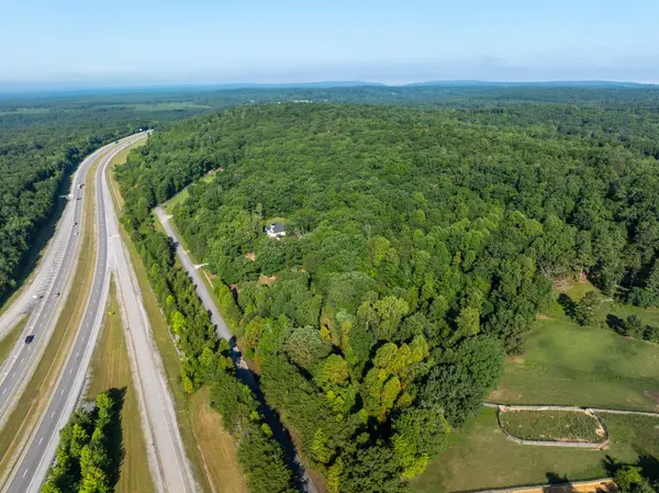 1967 Red Leaf Lane, Soddy Daisy, TN 37379