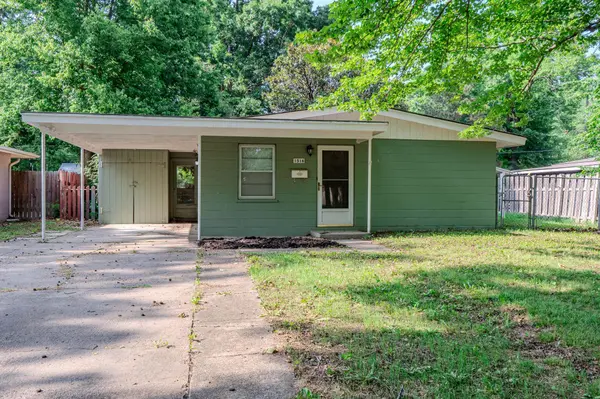 1516 Ann,  Winfield,  KS 67156
