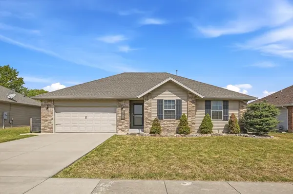 571 W Grace ST, Republic, MO 65738