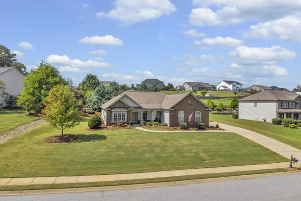 63 Scotts Bluff DR, Simpsonville, SC 29681