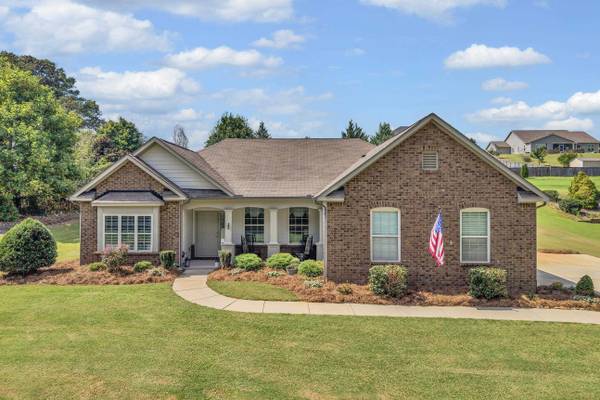 63 Scotts Bluff DR, Simpsonville, SC 29681