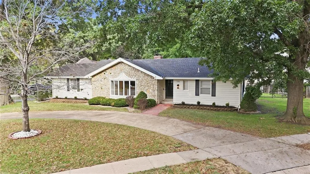 7206 W 101st TER, Overland Park, KS 66212