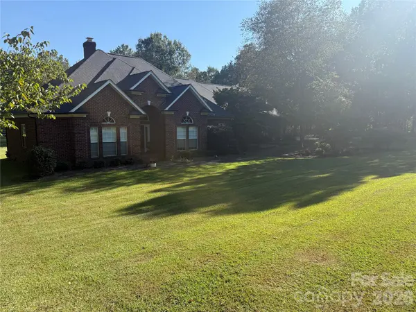 1304 Presson Farm LN, Monroe, NC 28110