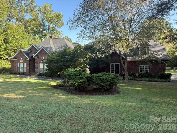1304 Presson Farm LN, Monroe, NC 28110