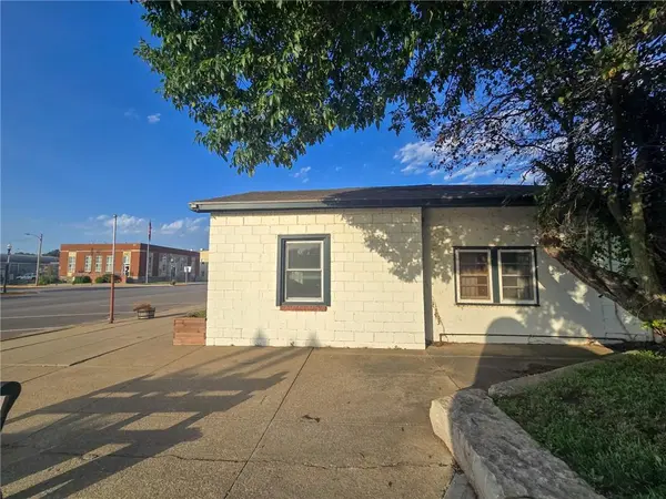Main ST, Council Grove, KS 66846