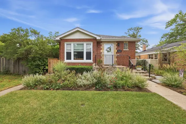 7639 Laramie AVE, Skokie, IL 60077