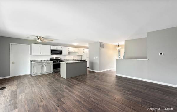 240 Bristol WAY, Bolingbrook, IL 60440
