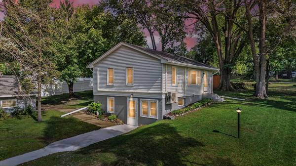 595 Kimball ST NE, Fridley, MN 55432