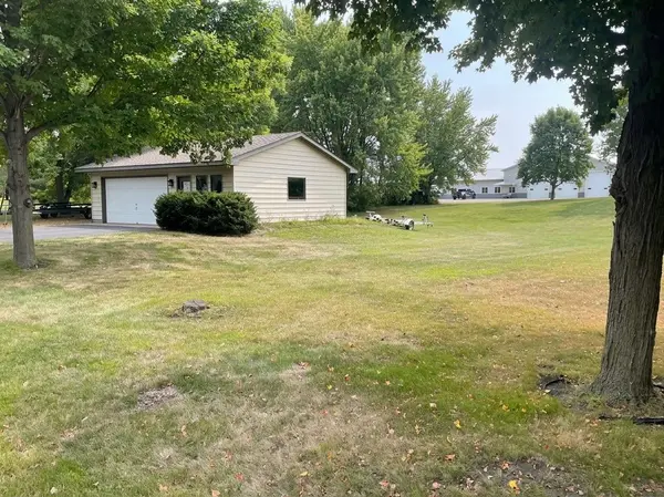 9061 Ingram AVE NW, Annandale, MN 55302