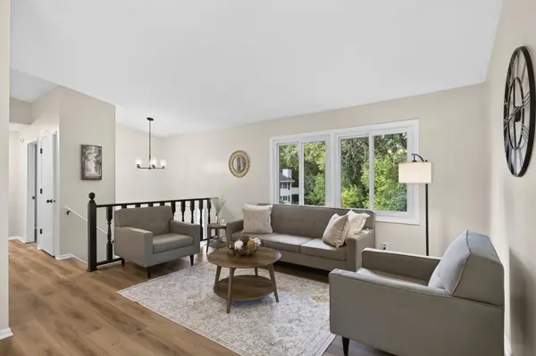 3874 Dolomite DR, Eagan, MN 55122