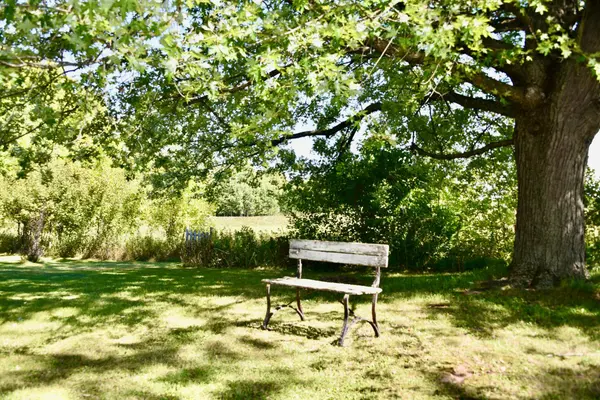 2425 421st AVE NE, Braham, MN 55006