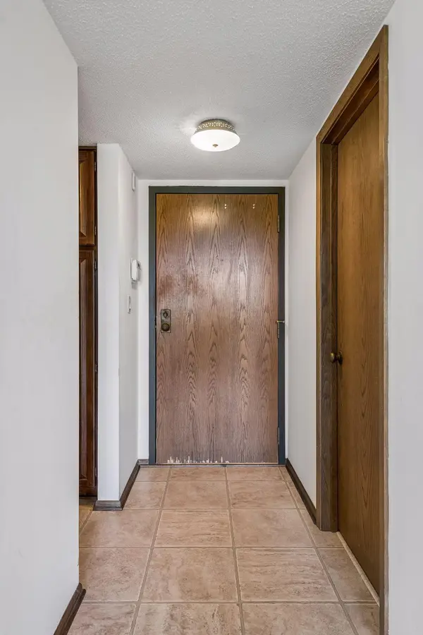 7200 York AVE S #103, Edina, MN 55435