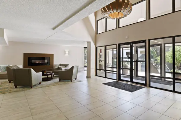 7200 York AVE S #103, Edina, MN 55435