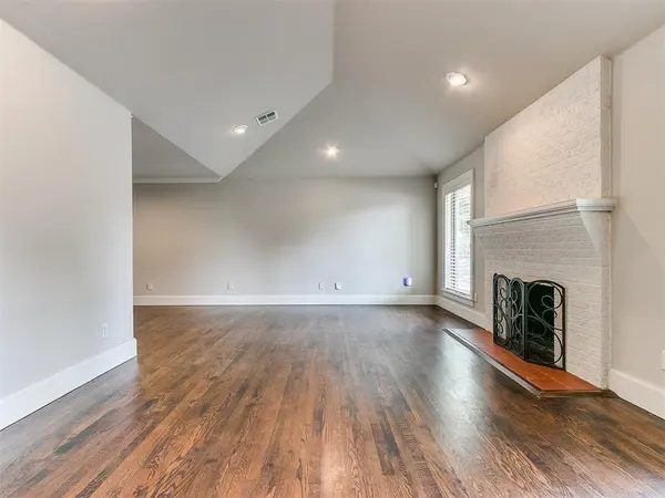 9631 Stratford DR, Oklahoma City, OK 73120