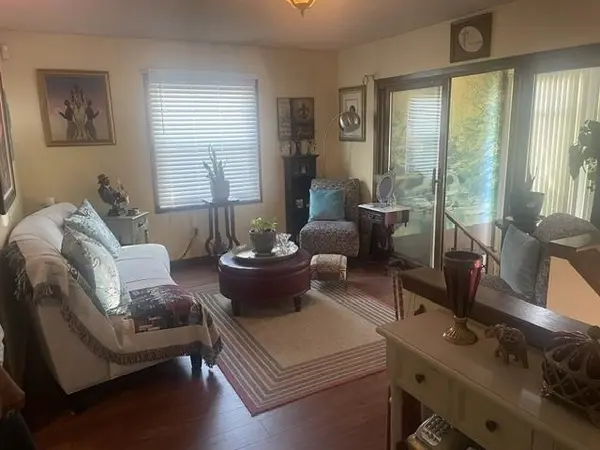 3210 E Navajo Ln, Wichita, KS 67216