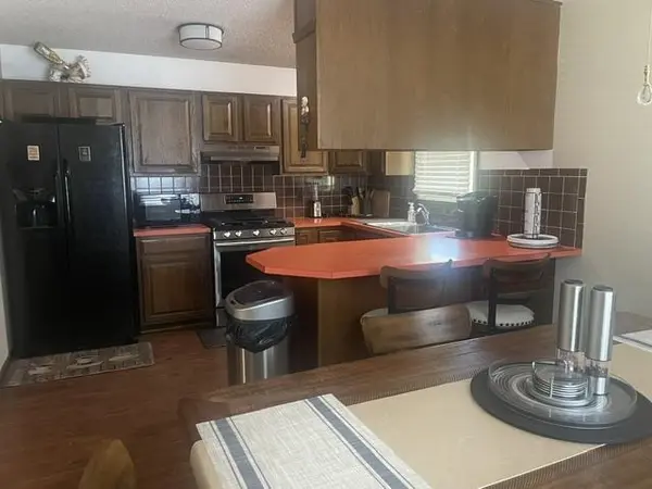 3210 E Navajo Ln, Wichita, KS 67216