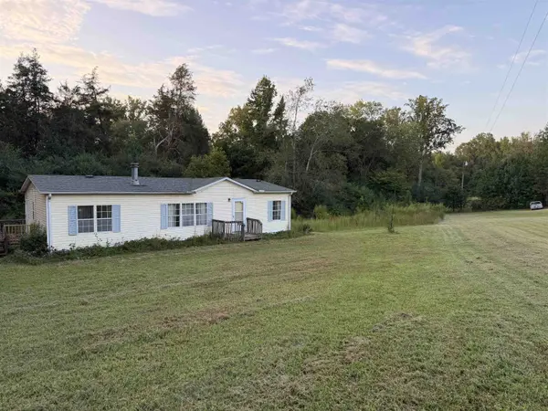 700 Christopher RD, Campobello, SC 29322