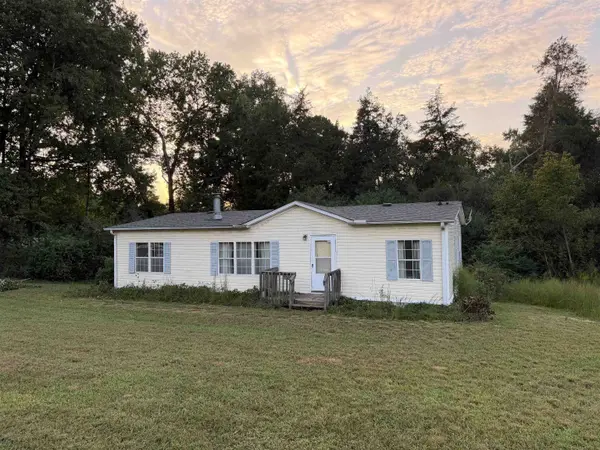 700 Christopher RD, Campobello, SC 29322