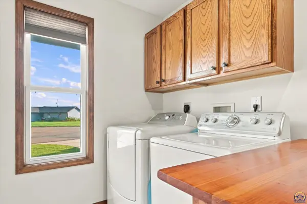 3649 SE Peck RD, Tecumseh, KS 66542