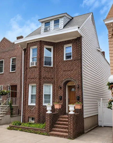 1805 Mulford AVE, Bronx, NY 10461