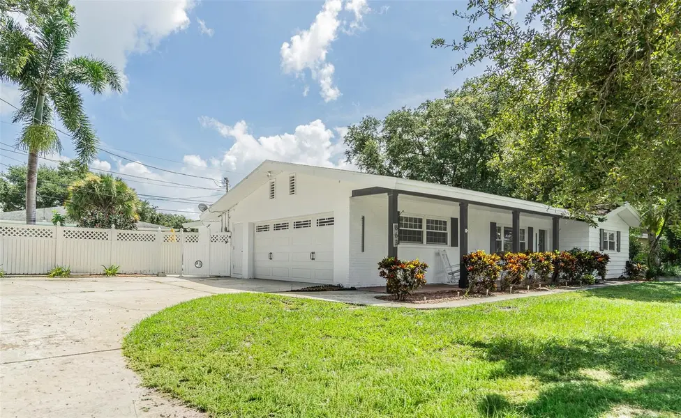 863 BAY BREEZE TER, Largo, FL 33770