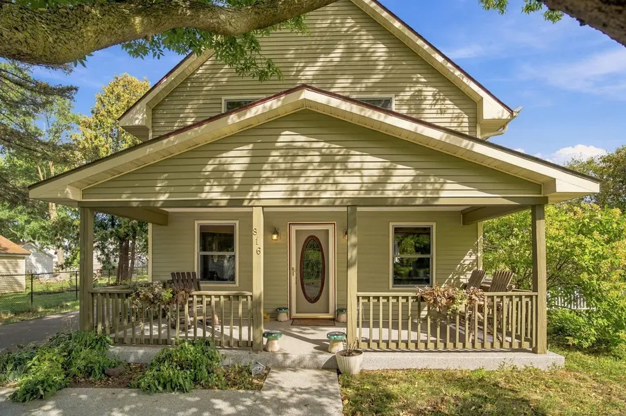 816 Saint Croix ST, Prescott, WI 54021