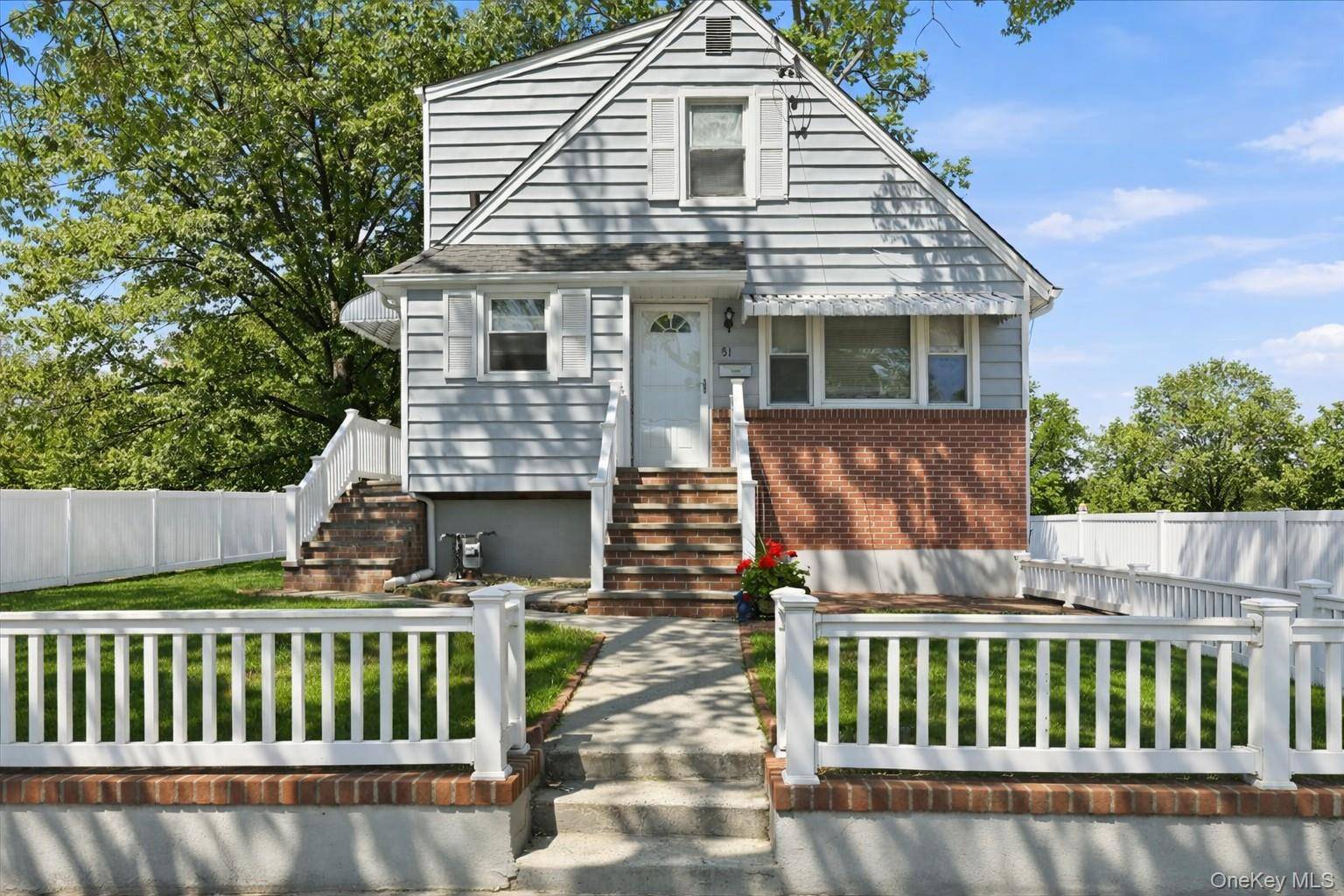 51 Hickory RD, Port Washington, NY 11050