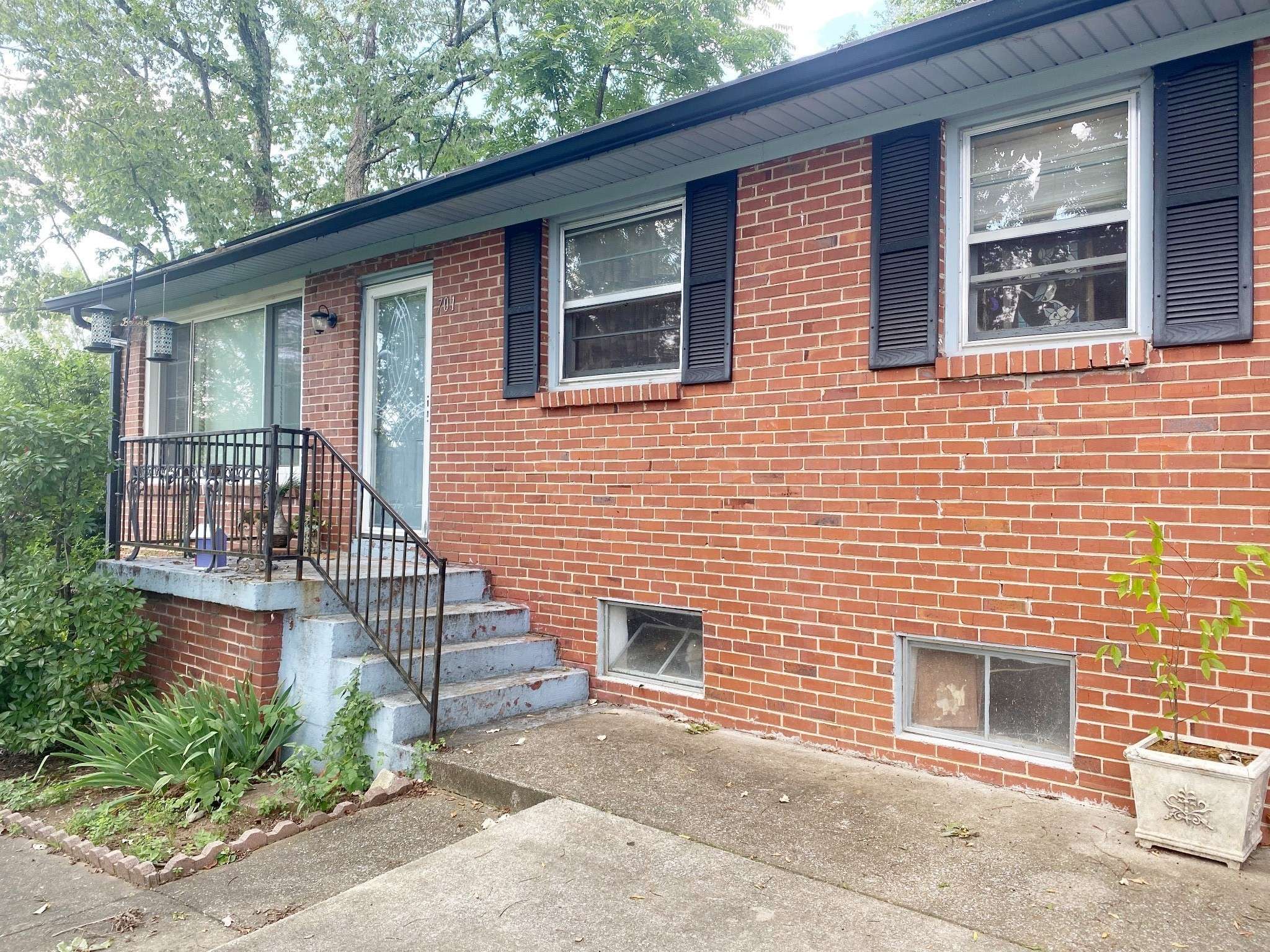 701 Yowell Ave, Madison, TN 37115