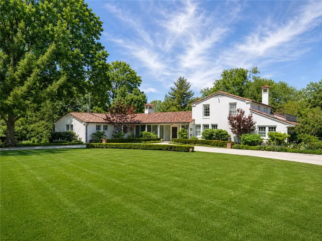 2700 W 63rd ST, Mission Hills, KS 66208