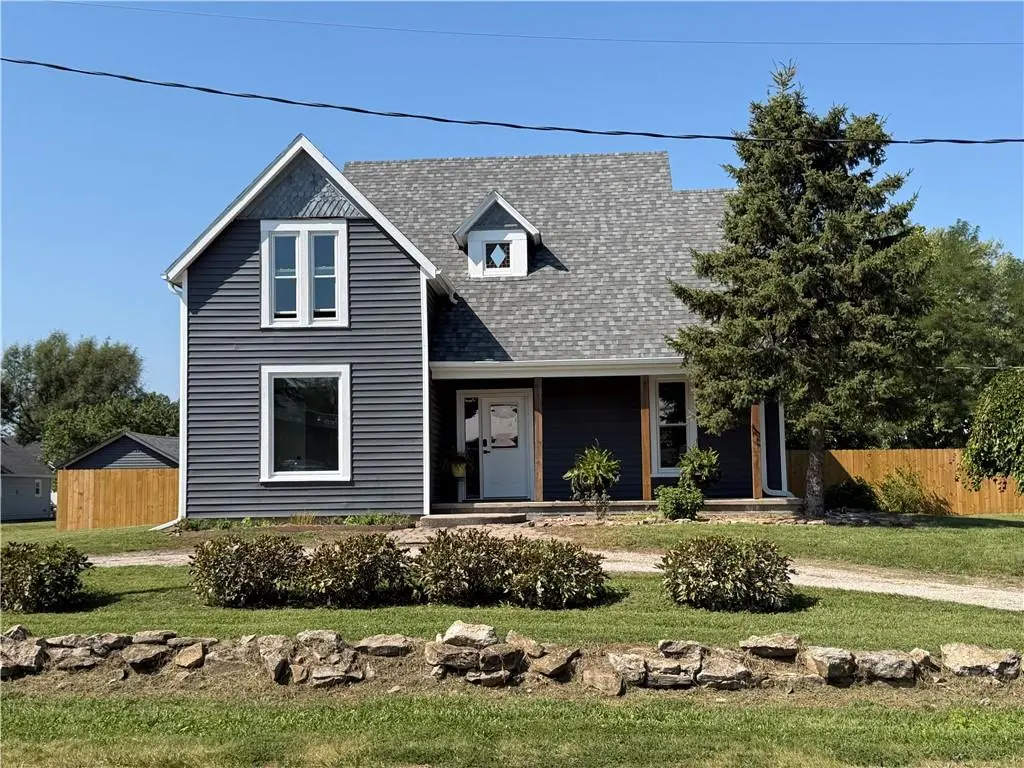 606 East ST, Lathrop, MO 64465