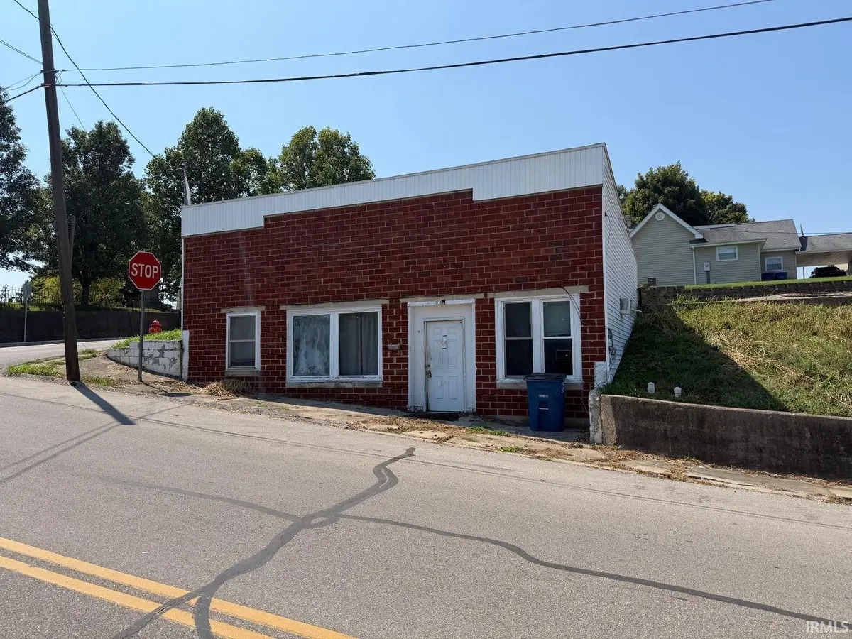 1731 K ST, Bedford, IN 47421