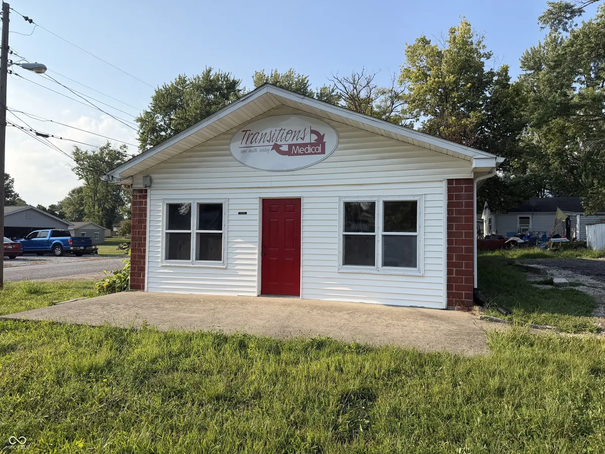 2119 29th ST, Bedford, IN 47421