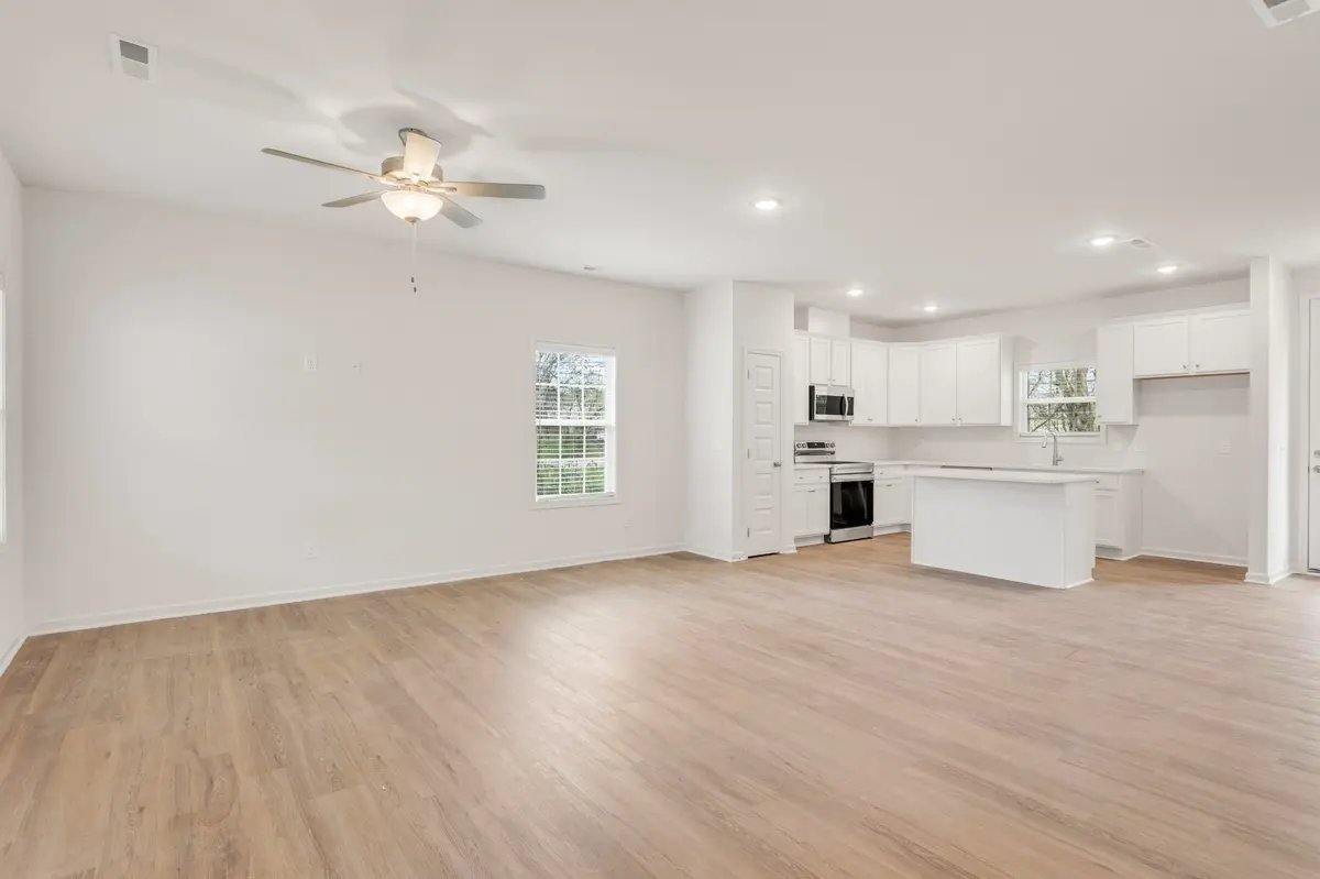 7104 Hall Rd, Fairview, TN 37062