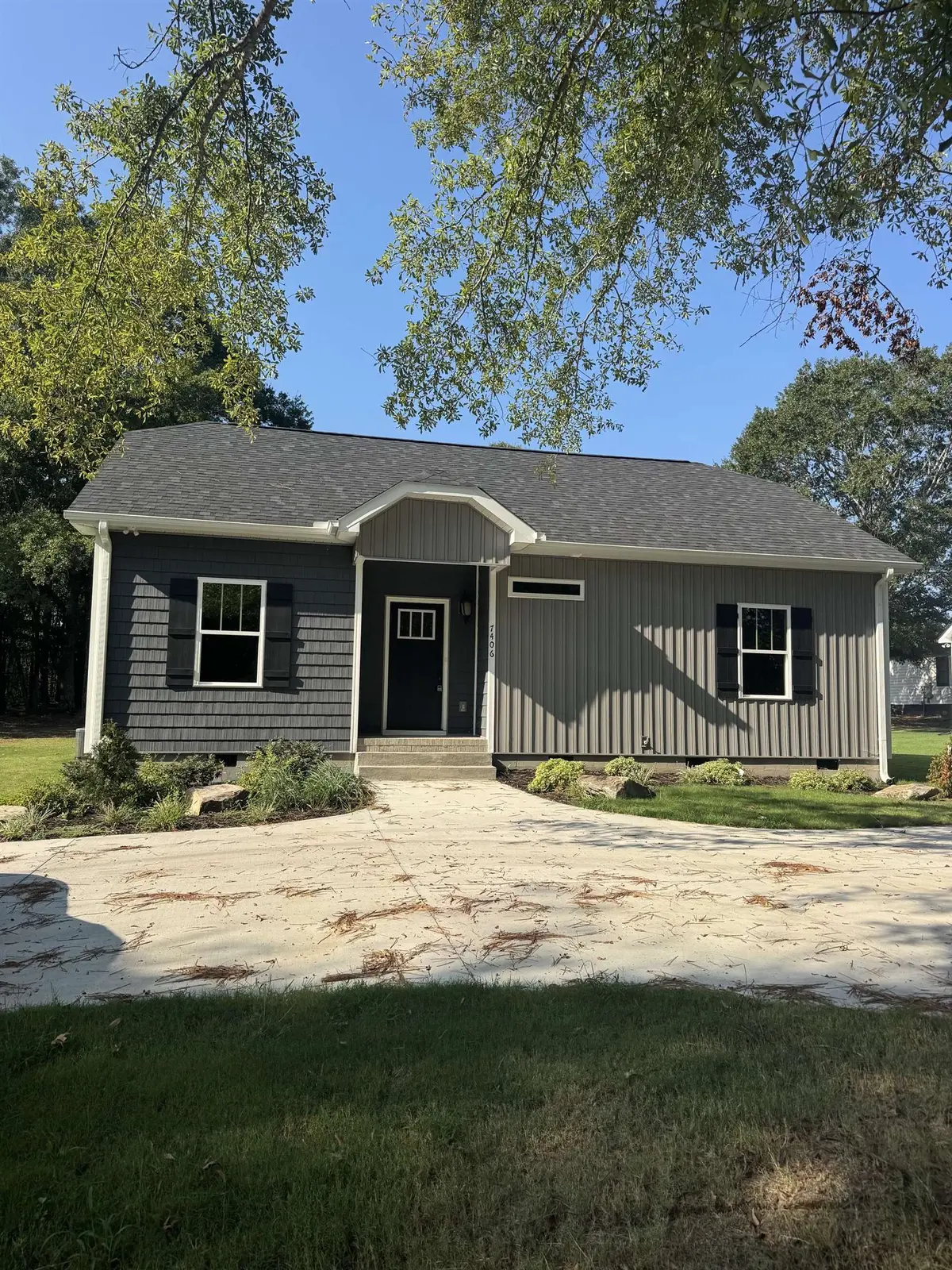 7406 S Pine ST, Pacolet, SC 29372
