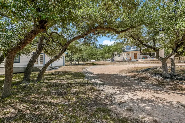 401 N RAINBOW RANCH RD, Wimberley, TX 78676