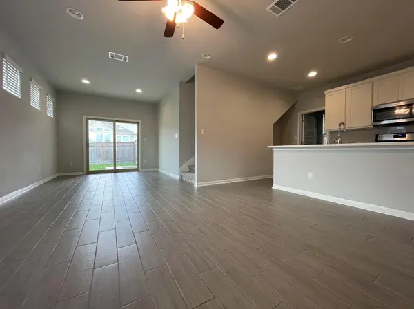 1029 Kerrwood WAY, Leander, TX 78641