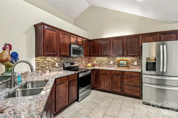 31 Braeburn WAY, Flat Rock, NC 28731