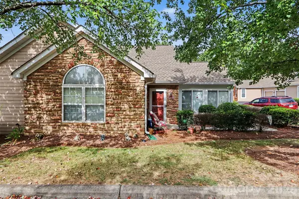 6809 Ledgestone PL, Charlotte, NC 28227