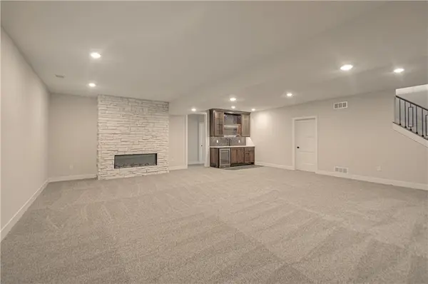 24937 W 145th ST, Olathe, KS 66061
