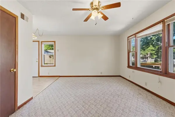 1615 Terry ST, Leavenworth, KS 66048