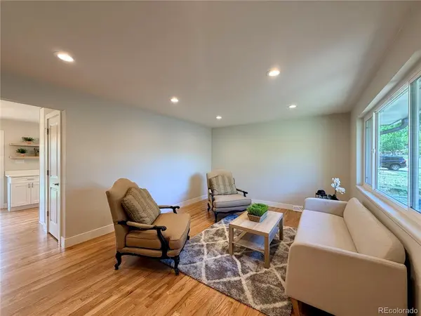 1586 S Dover, Lakewood, CO 80232